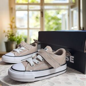 Chuck Taylor All Star CTAS Malden Street Easy On Low Top OX Toddler Size 5